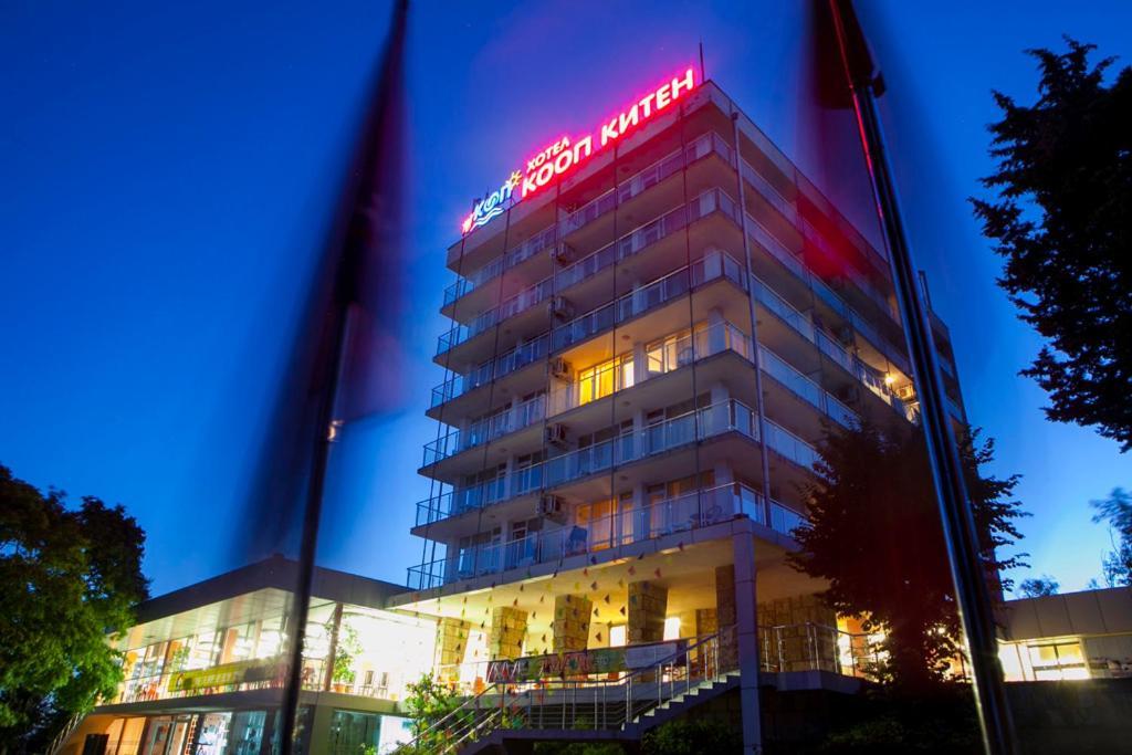 Hotel Coop - Kiten Kiten  Ngoại thất bức ảnh